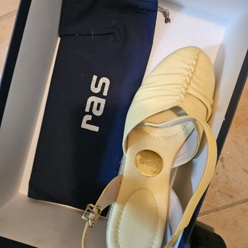 Ras women's platform shoes like new, beige-yellow, 9.5 cm heel, size 37