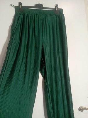 Zara pleated pants like new, cypress green, size M