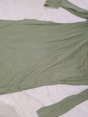 EIKI medium dress with unique opening like new, green