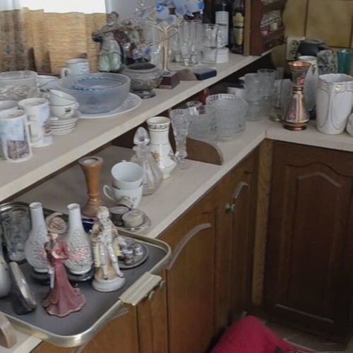 Oak Kitchen Cabinets like new, 10 meters, marble countertops