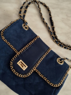 Verde shoulder bag like new, blue