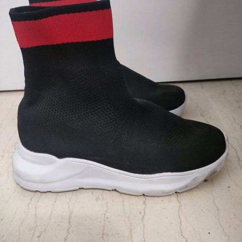 Athletic sock shoes like new, size 37, black and red