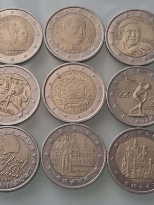 2 Euro collectible coins, nine in like new condition