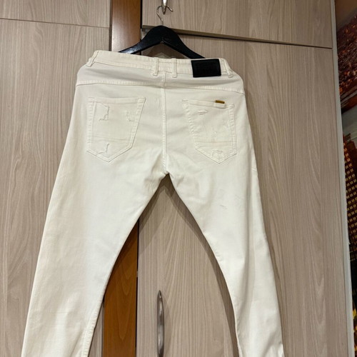Staff men's white jeans medium like new