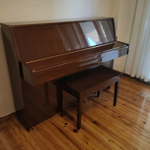 KAWAI piano like new with stool