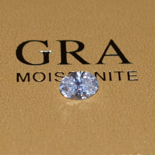 Moissanite 1.00 carat lab certified new