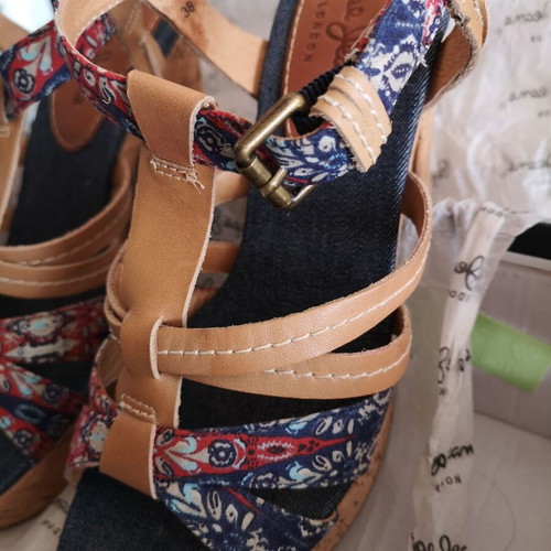 Pepe Jeans high-heeled sandals like new, size 38, blue multicolor