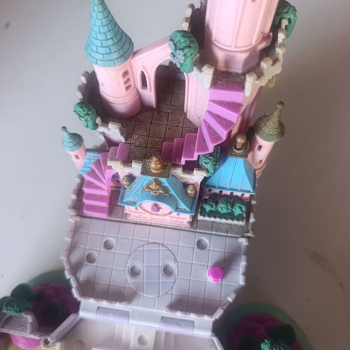Polly Pocket Disney Cinderella's Castle 1995 like new with working lights