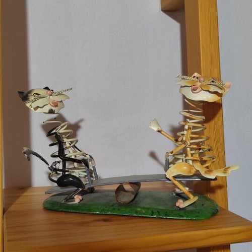 Metal decorative item for children's room like new