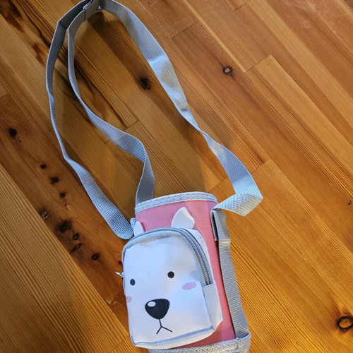 Water bottle case like new with pocket, hard