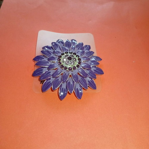 Vintage brooch amethyst color new