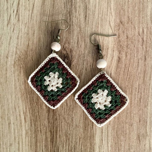 Χειροποίητα πλεκτά σκουλαρίκια granny square καφέ και πράσινα, καινούργια