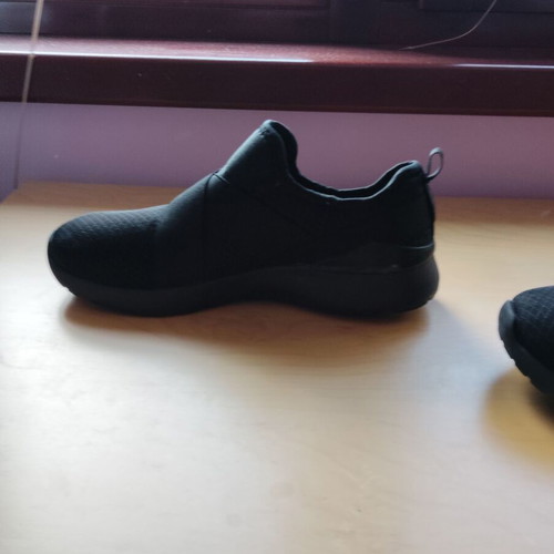 Skechers sneakers size 41 like new, black sports