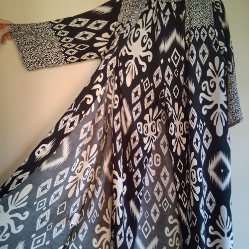 Desiree set with palazzo pants and long tunic like new, black and white