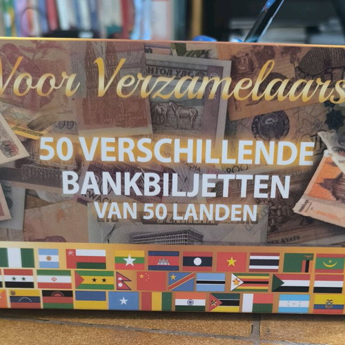 Uncirculated banknotes new, lot of 50 different countries