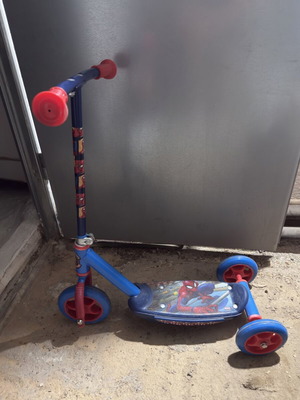 Πατίνι με 3 ρόδες Spiderman σαν καινούργιο