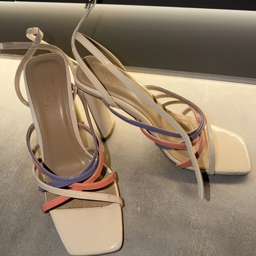 Iris sandals like new, size 38, beige multicolor