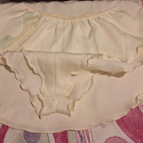 Retro baby doll with delicate lace and embroidered floral details, cream satin, size L, like new