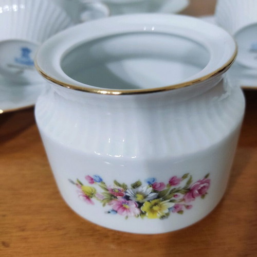 Kaiser Romantica porcelain tea set like new