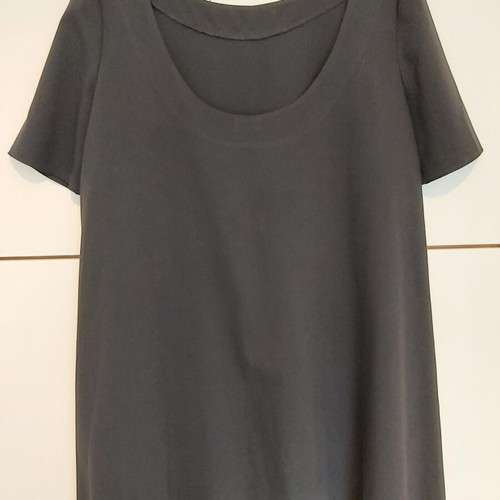 Black blouse like new with unique design
