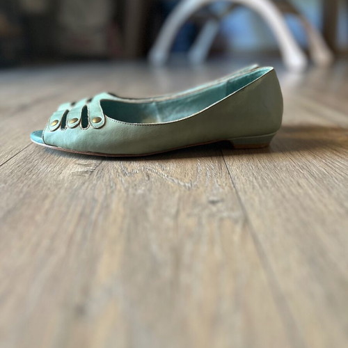 Invito peep toe ballerinas like new, green turquoise