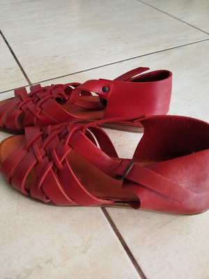Leather summer sandals like new, red, size 36