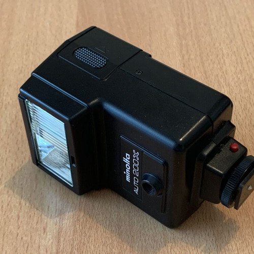 Konica Minolta Auto 200x camera flash like new