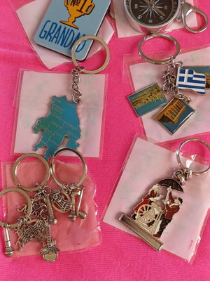 Keychain set like new, 8 pieces, colorful
