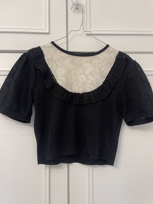 Knitted top with puffed sleeves and bustier like new, size M, black and beige