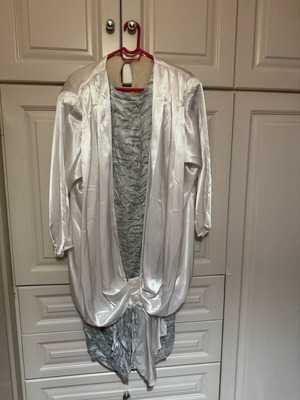 Vintage dress from the 80s like new, white and silver, size L