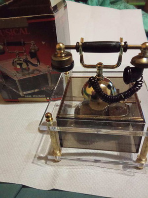 Musical vintage mini telephone new