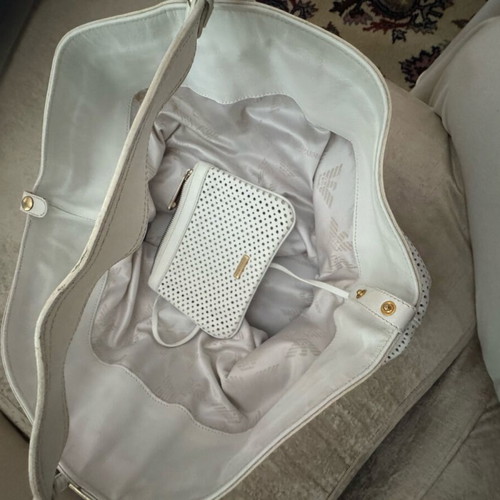 Emporio Armani leather shoulder bag used, white with large space
