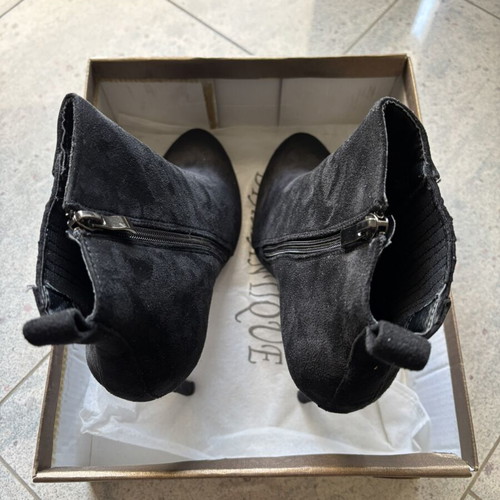Chelsea boots high heel suede size 40 like new