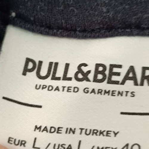 Pull & Bear California hoodie like new, size large, white and black