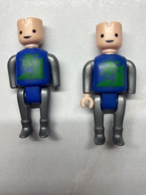 Playmobil knight figures used, set of 2