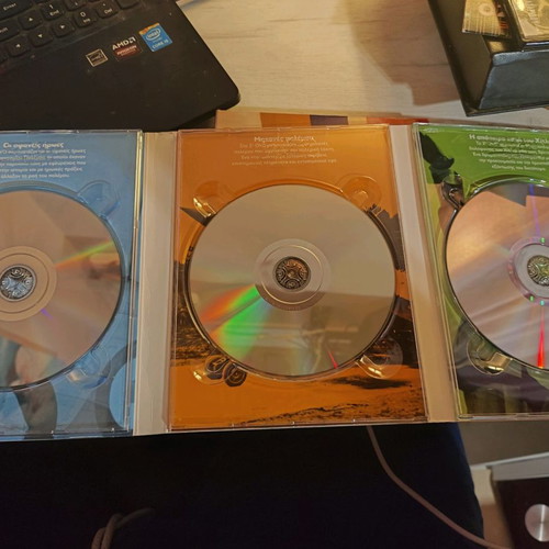World War II Heroes and Weapons DVD used, 3 discs