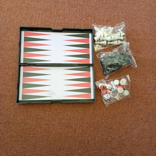 Magnetic board game set backgammon and chess new 17.5x9