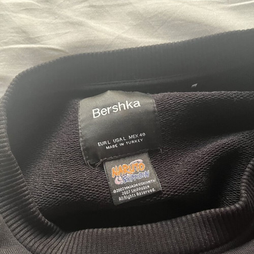 Bershka x Naruto Sasuke Uchiha Sharingan black crewneck sweatshirt like new