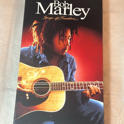 Bob Marley Songs Of Freedom 4 CD box set like new, reggae
