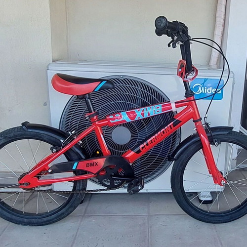 Clermont BMX 18-inch kids bike like new with training wheels, red