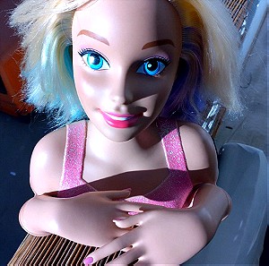 2016 Barbie Styling Head And Nails Ξανθά-Μπλε μάτια Ροζ ανταύγειες
