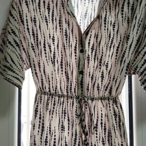 Shein jumpsuit like new with vertical stripes, black and beige