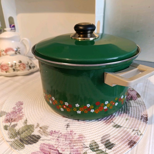 Large German enamel pot used with gilded handle for decoration