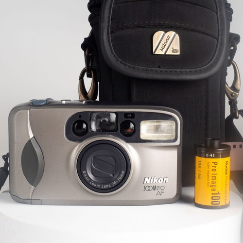Nikon Zoom 210 AF 35mm Film Camera Used in Excellent Condition