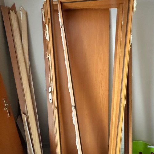 Laminate interior doors used, includes door leaves, frames, handles