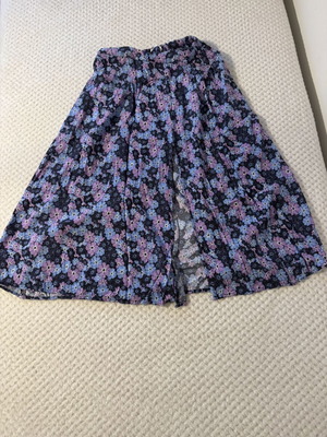Long women's skirt with slit, new, size S, floral pattern