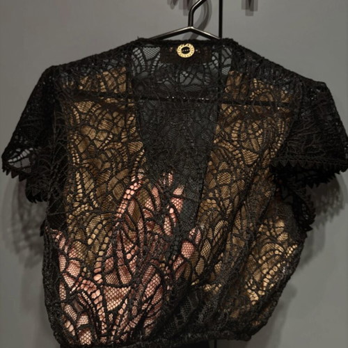 Lynne crop top new with lace tie black and beige size M