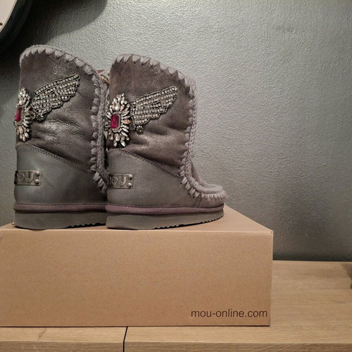 MOU fur boots like new, limited edition, silver, size 37