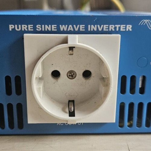 Victron 12/750 inverter used, pure sine wave