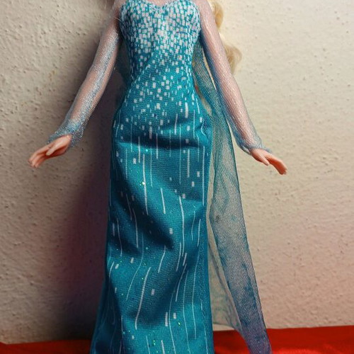 Elsa doll used